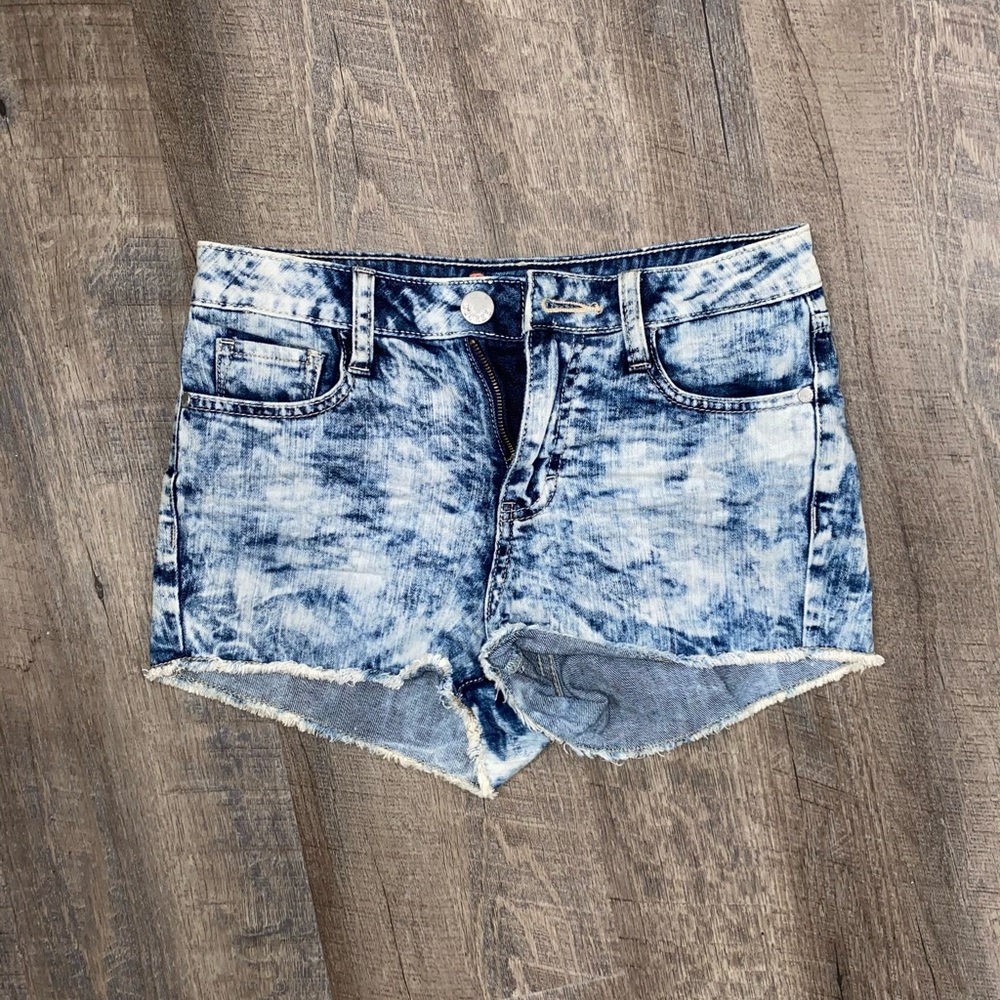 Acid washed Jean shorts